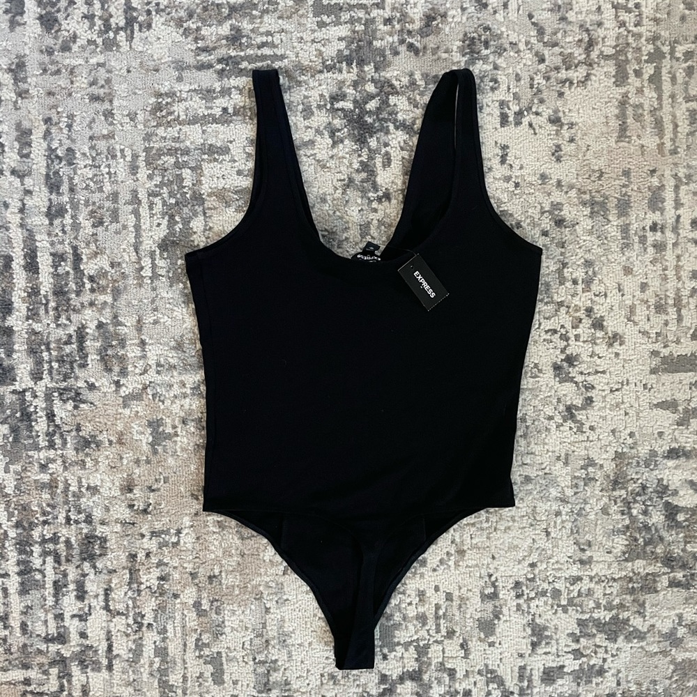 Set of Express Deep V Bodysuits - Picture 3 of 6